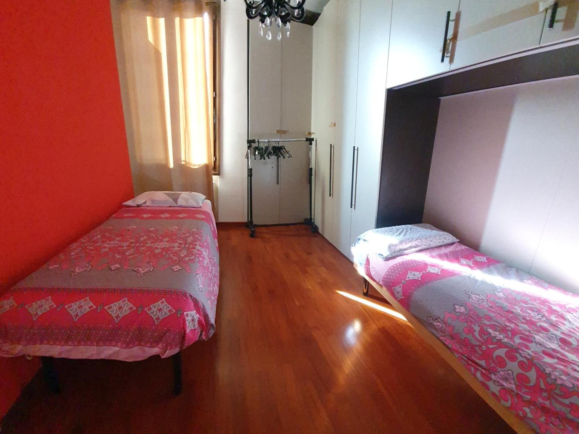 Casa Cristina Apartment ปาร์มา ภายนอก รูปภาพ