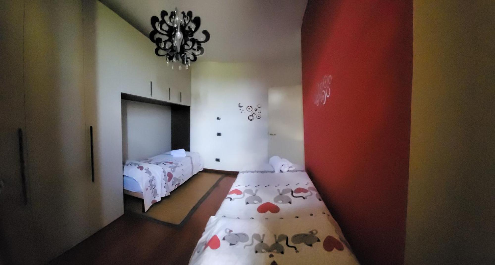 Casa Cristina Apartment ปาร์มา ภายนอก รูปภาพ